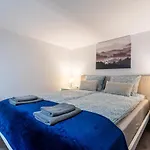 Apartment The Right Choice